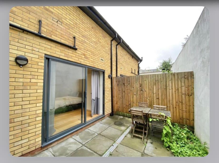 Luxury 4-Bed Apartment With Balcony & Garden, Near Emirates Stadium, 15 Mins To Central Londra Esterno foto